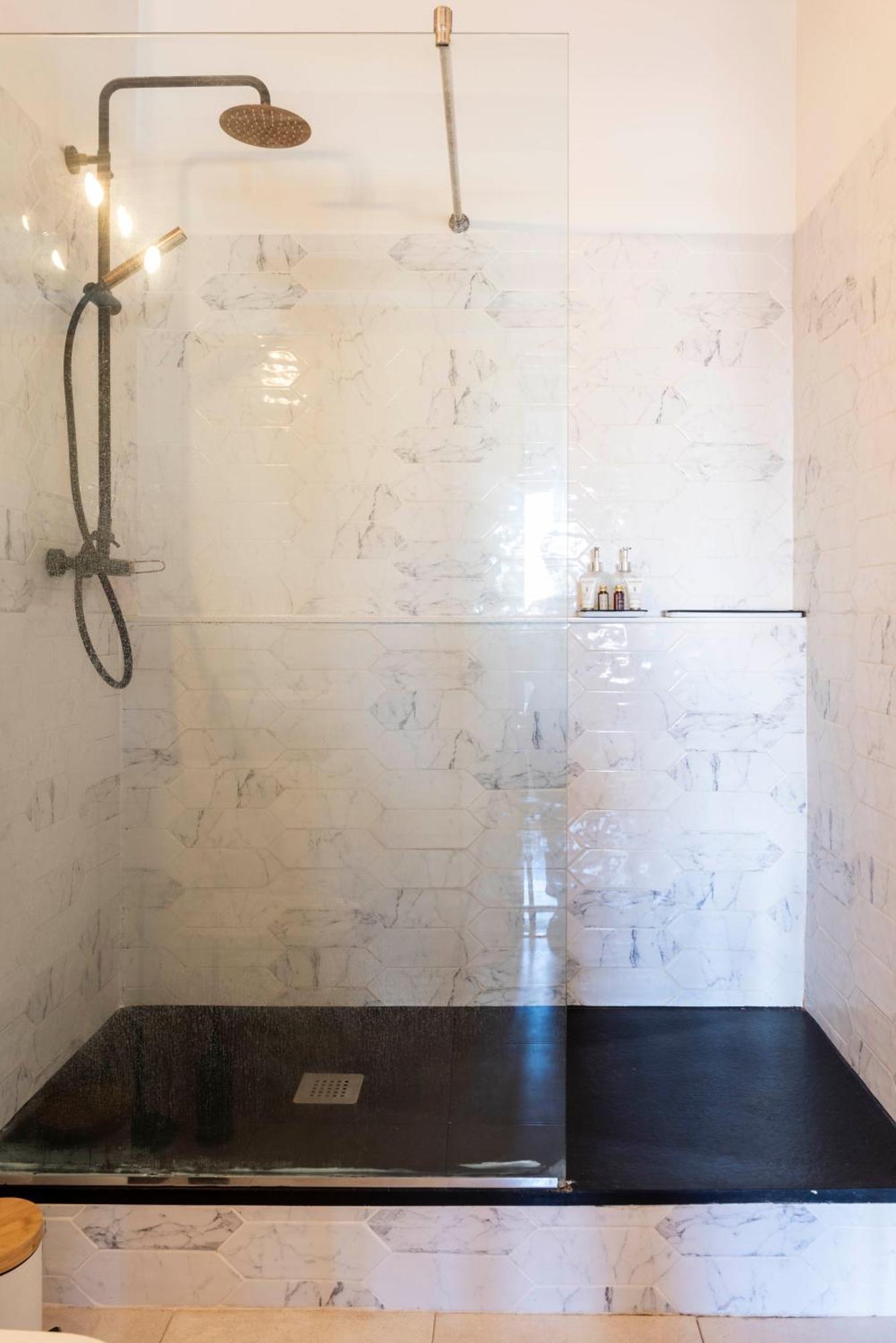 Enchanting 2 Bedroom Flat With Terrace Near Placa Espanya Барселона Екстериор снимка